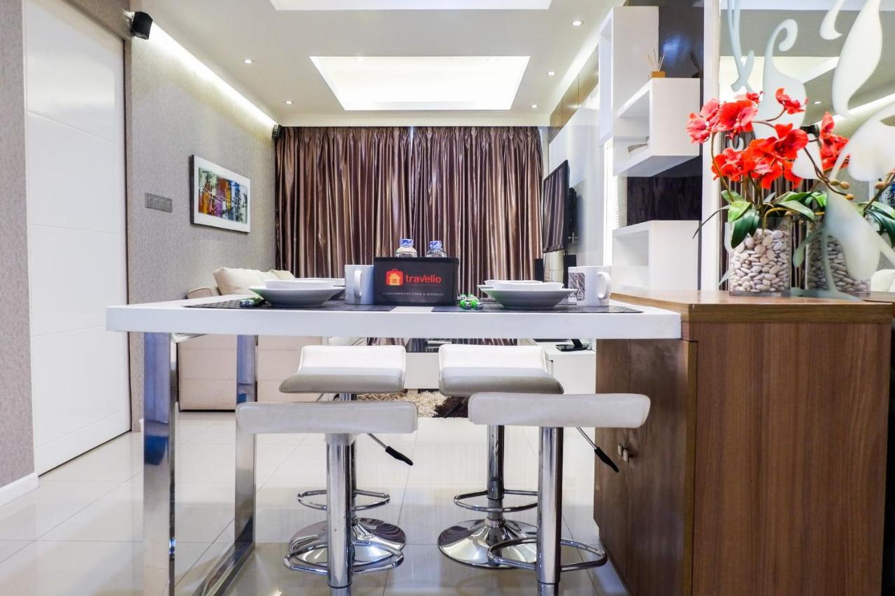 Furnished 1br View Casa Grande By Travelio Apartemen Jakarta